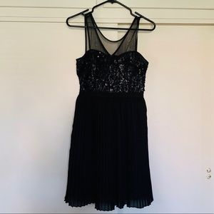 Esley detailed black dress perfect for weddings